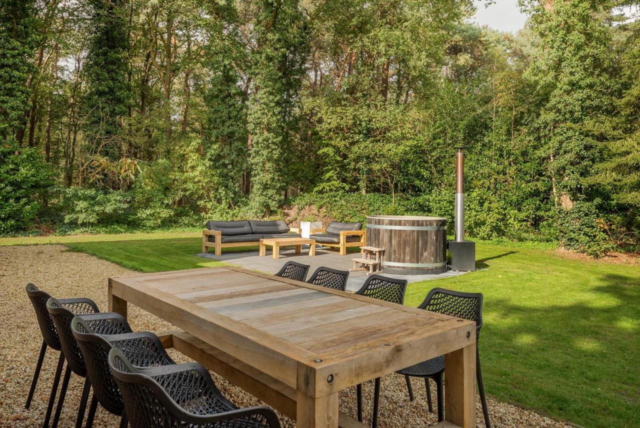 Beautiful English Villa With Hottub Zuidwolde  Εξωτερικό φωτογραφία