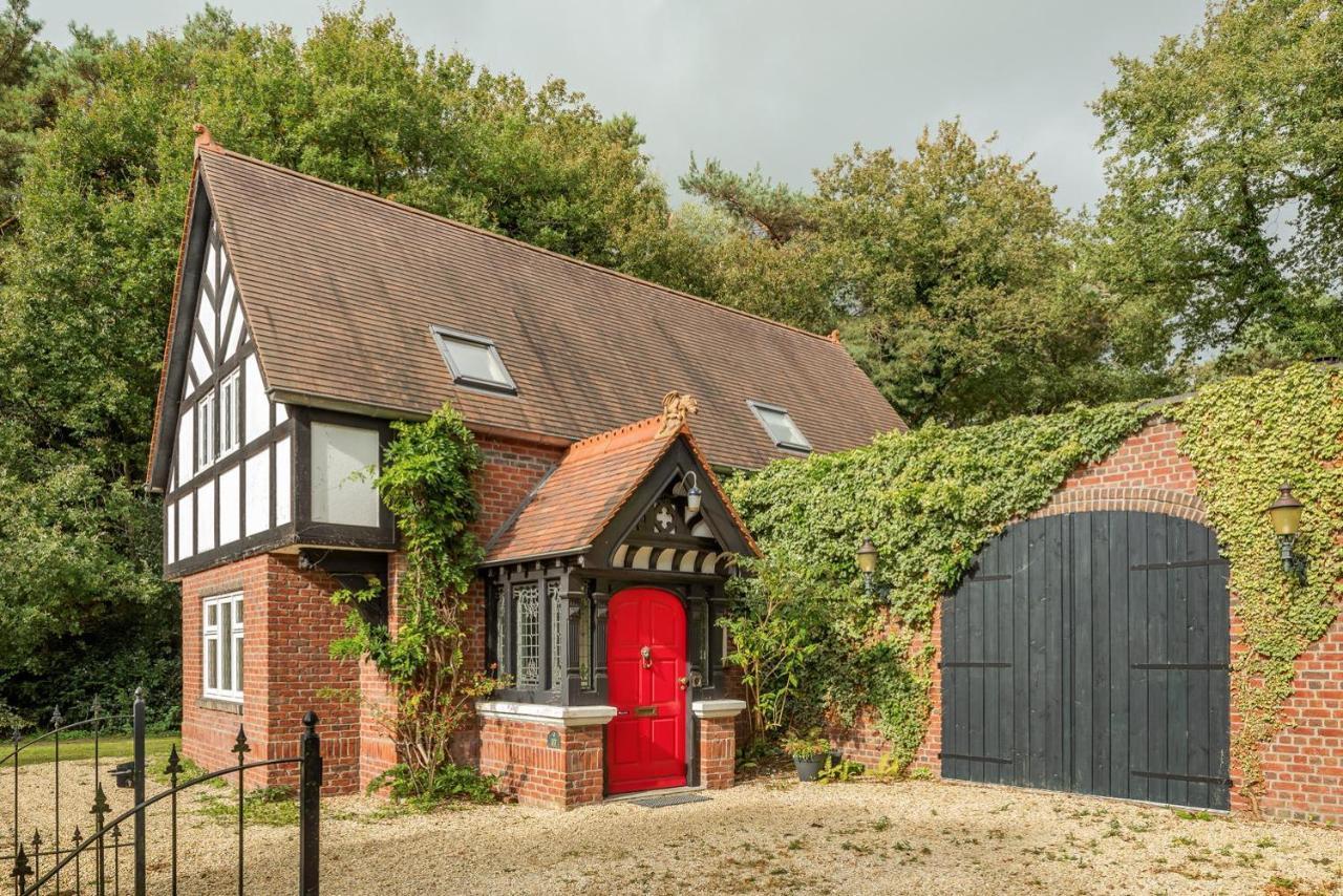 Beautiful English Villa With Hottub Zuidwolde  Εξωτερικό φωτογραφία